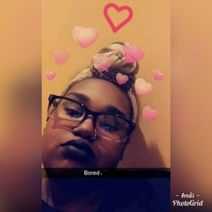 Meet your Posher, Andriana